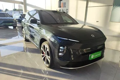 Nio ES8