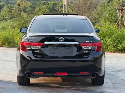 Toyota Reiz