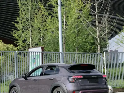 Lynk & Co 02