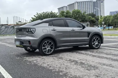 Lynk & Co 05