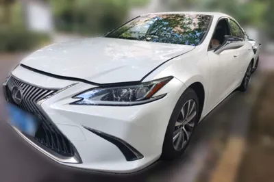 Lexus ES