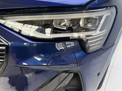 Audi e-tron (Import)