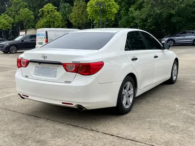 Toyota Reiz