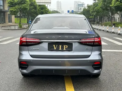 Roewe i5