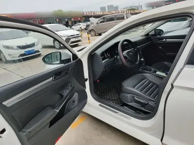 Volkswagen Lamando