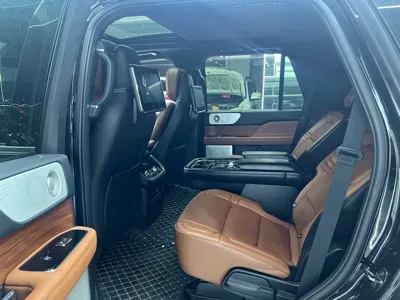 Lincoln Navigator