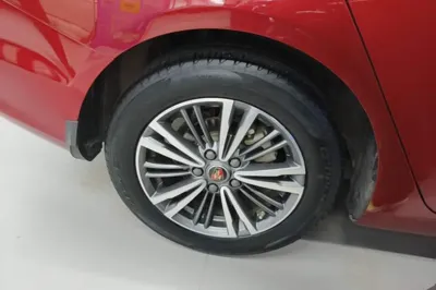 Roewe i5