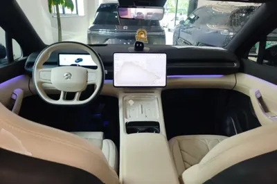 Nio EC6