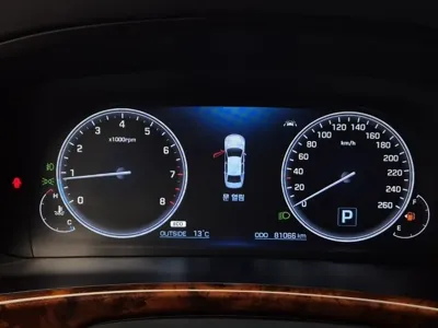 Hyundai Equus