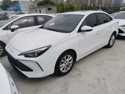 Roewe i5