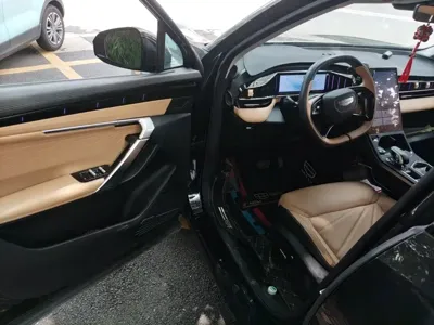 Geely Boyue L