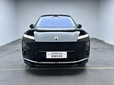 Nio ES8