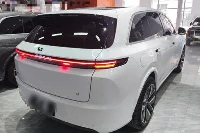 Li Auto L7