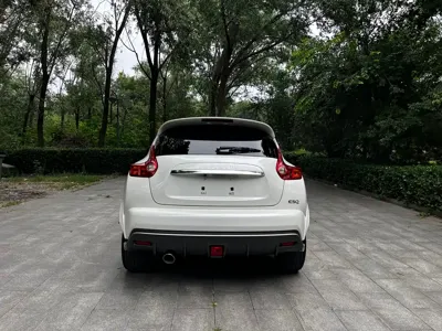 Infiniti ESQ