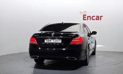 Hyundai Equus