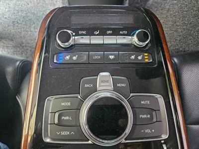 Genesis EQ900