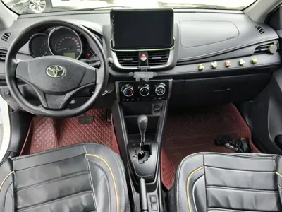 Toyota Yaris L