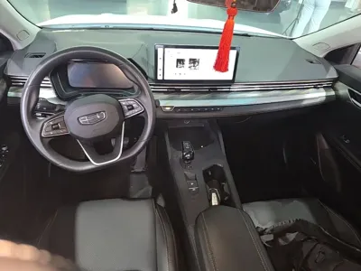 Geely L HiP
