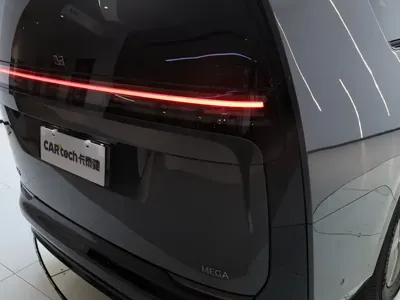 Li Auto Li MEGA