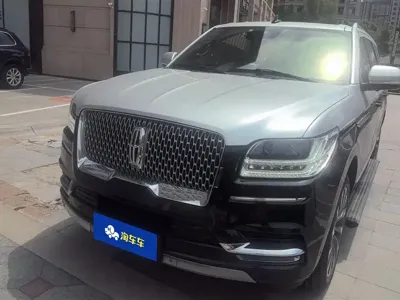 Lincoln Navigator