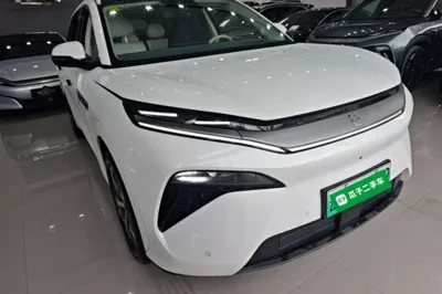 BYD Tang L