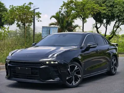 Lynk & Co 03