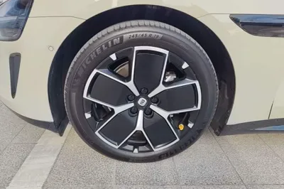Xiaomi Auto SU7