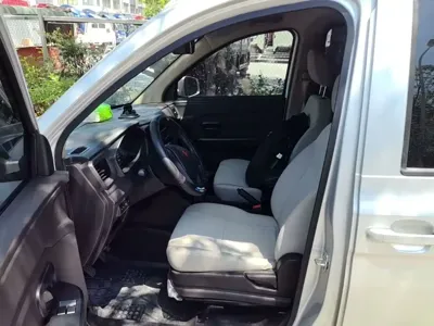 Wuling Hongguang V