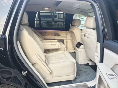 Nio ES8