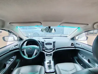 BYD e5