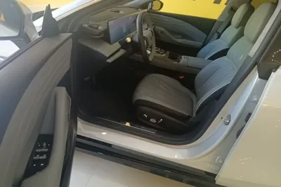 Geely Galaxy E8