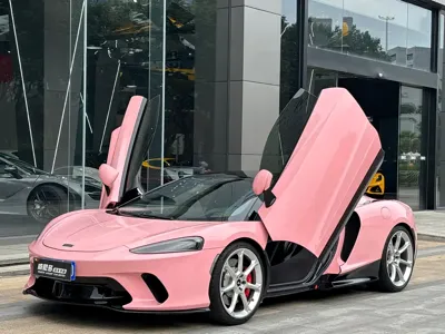 McLaren GT