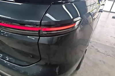 Nio ES8