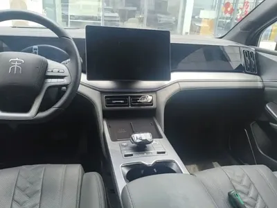 BYD L DM-i