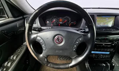Kia Opirus