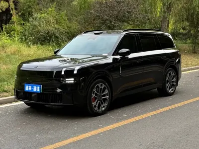 Lynk & Co 领克900