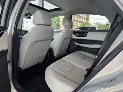 Honda e:NP2