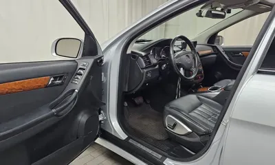 Mercedes-Benz R-Class