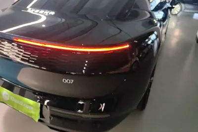 Zeekr 007