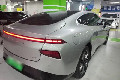 Xpeng P7