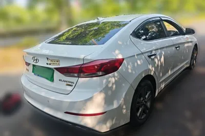 Hyundai Elantra (6th Generation