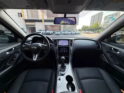 Infiniti Q50L