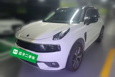 Lynk & Co 01