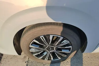 Wuling 730