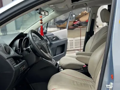 Mazda 5