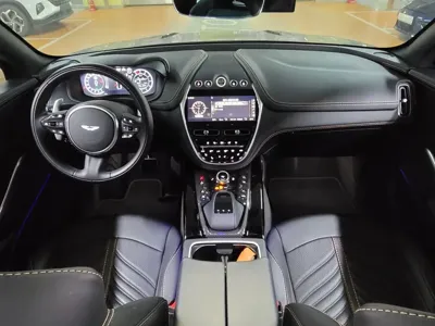 Astonmartin DBX