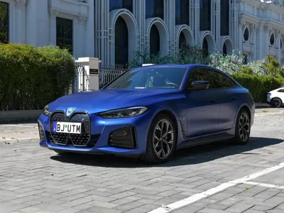 BMW i4