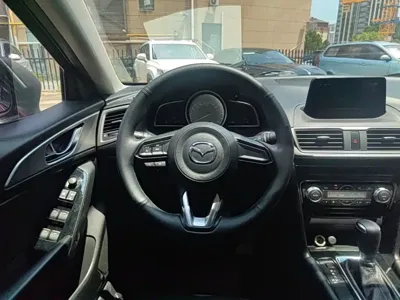 Mazda 3 Axela