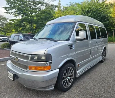Chevrolet Express Van