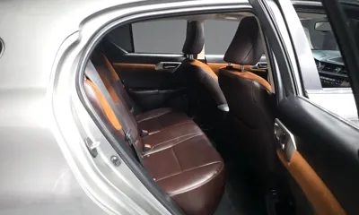 Lexus CT200h